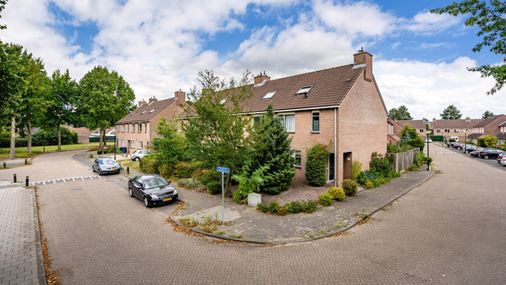 free-sector-houses for rent on Jonker Florislaan 4