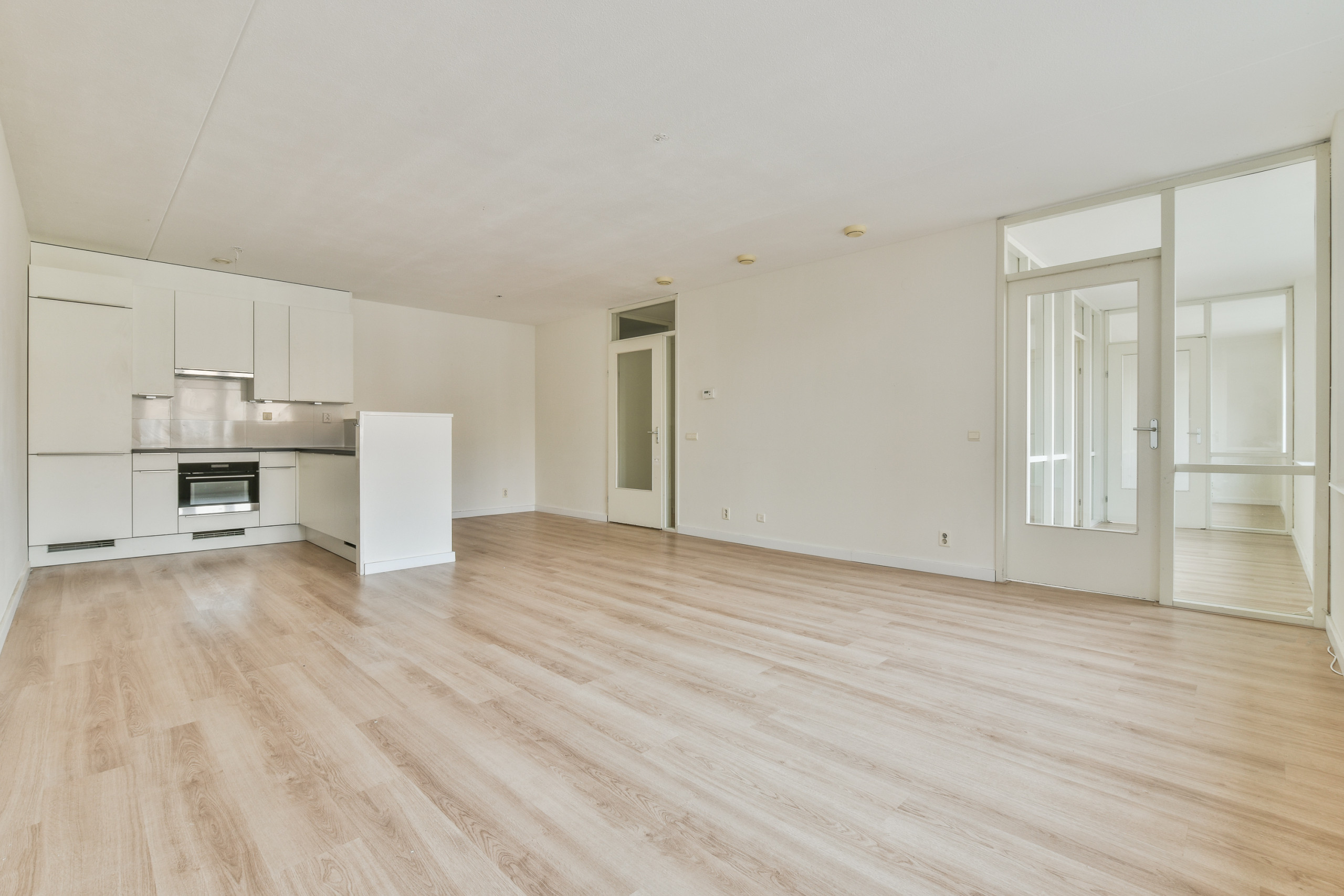 huurwoningen te huur op Joris Ivensplein 28