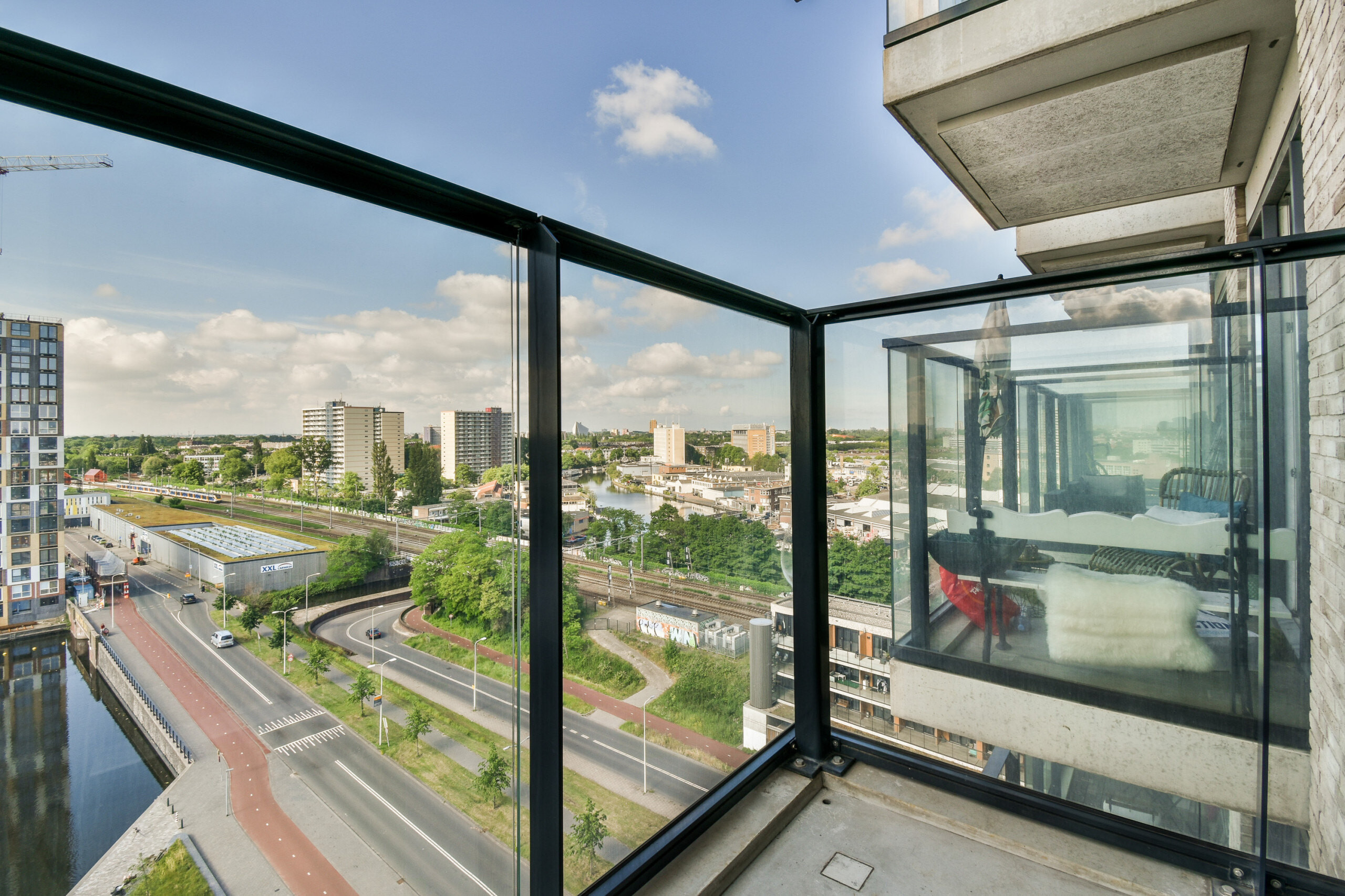 studios for rent on Waldorpstraat 1358