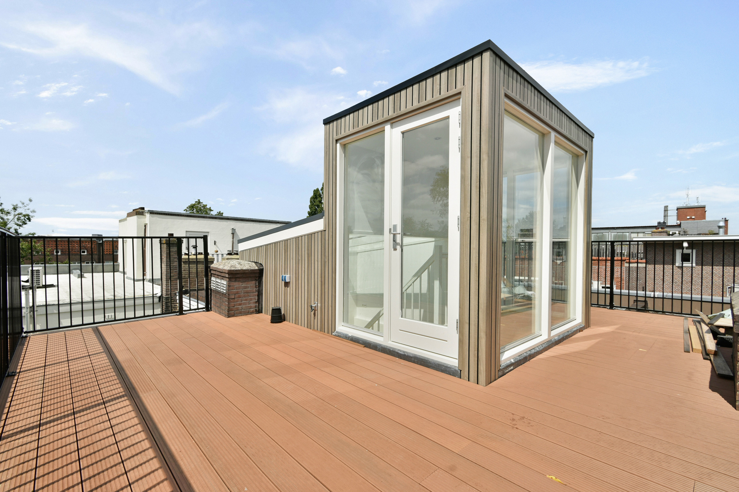 private-rentals for rent on Jan Van Riebeekstraat 19 3